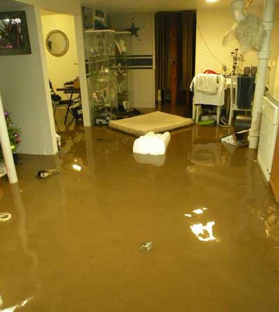 cleanup of flood damage in commack